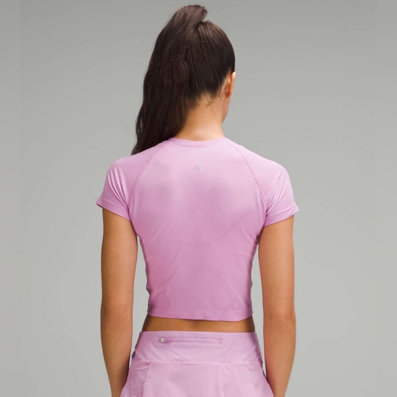 Lululemon Swiftly Tech Cropped Short-Sleeve Shirt 2.0 in Dahlia Mauve Size 8 - Picture 2 of 6